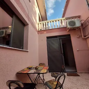  Couette-café Gex Albanie